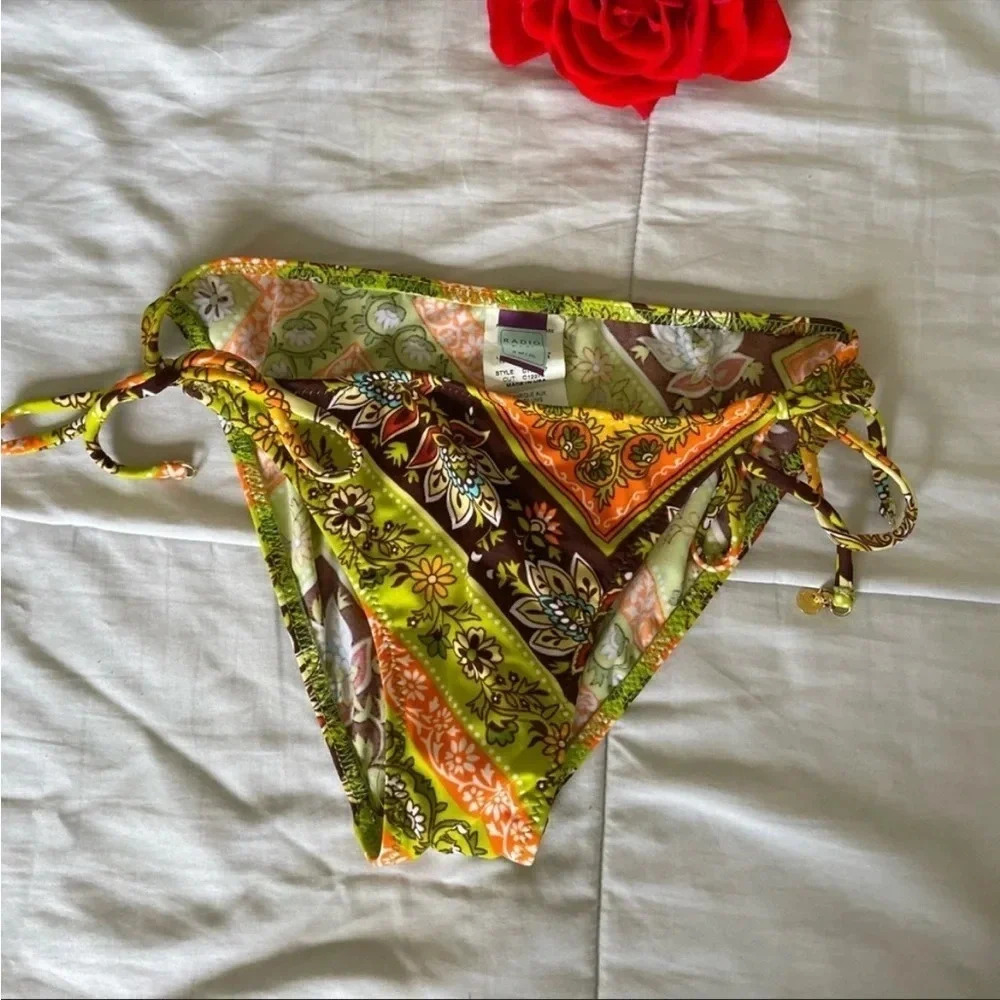 Radio Fiji bikini bottom